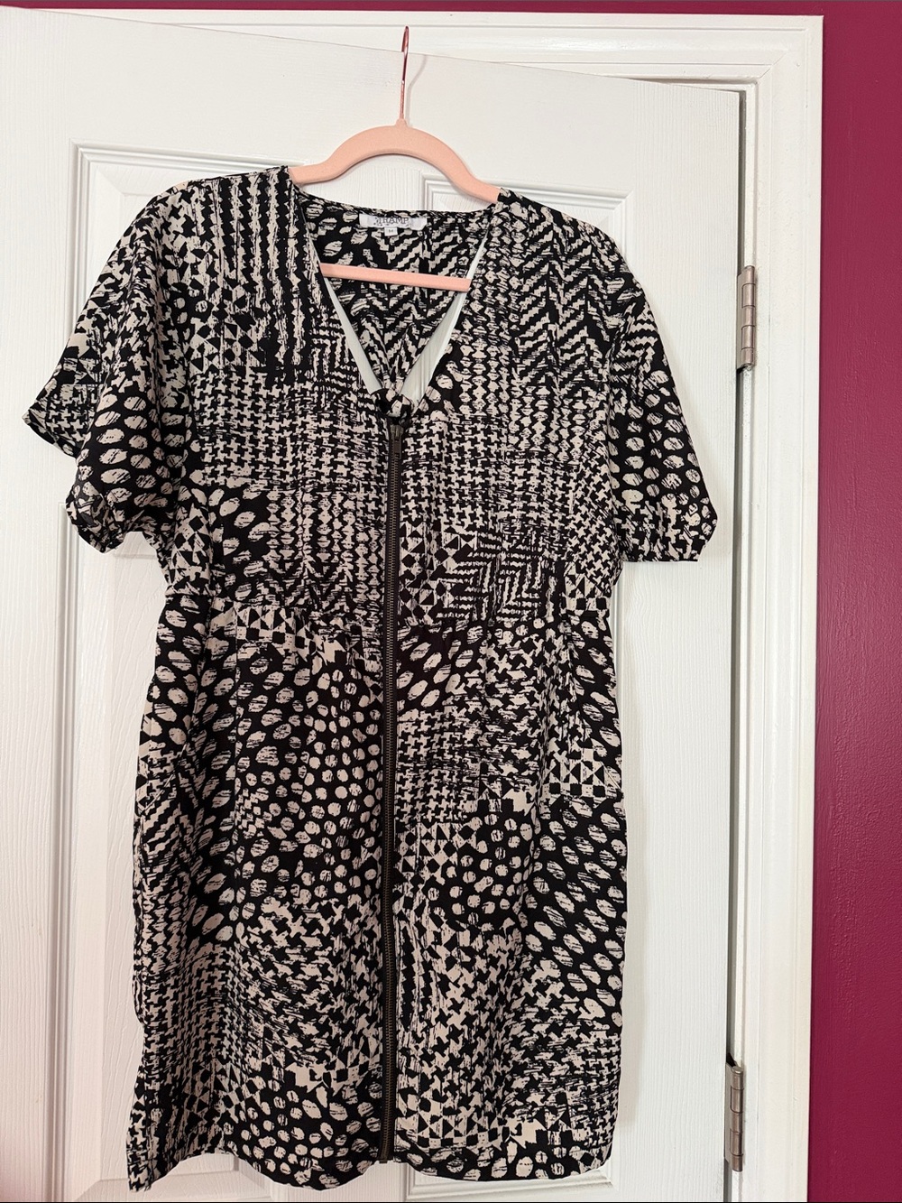 Tramp Black & Cream Geometric Zip-Front Mini Dress